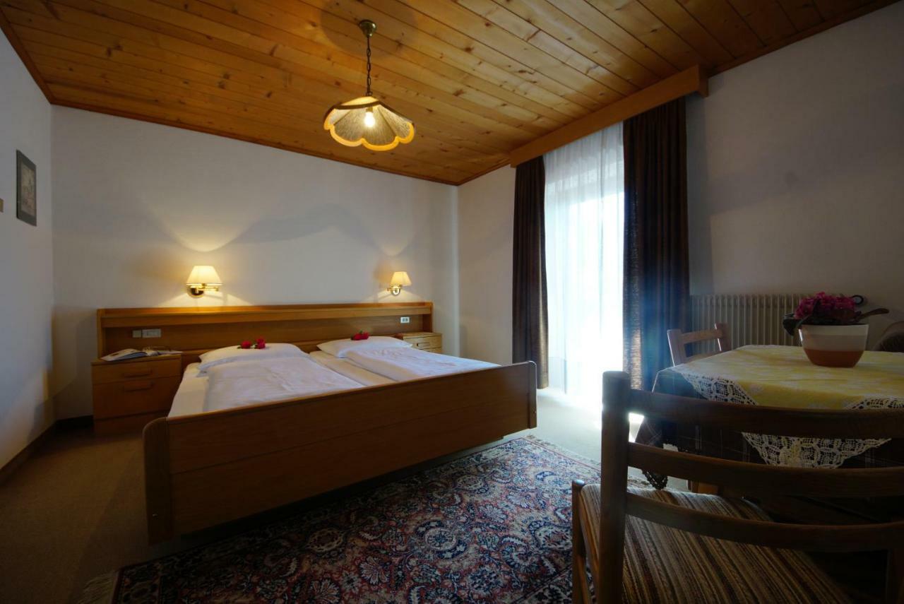 Garni Flurida Bed & Breakfast Badia  Bagian luar foto